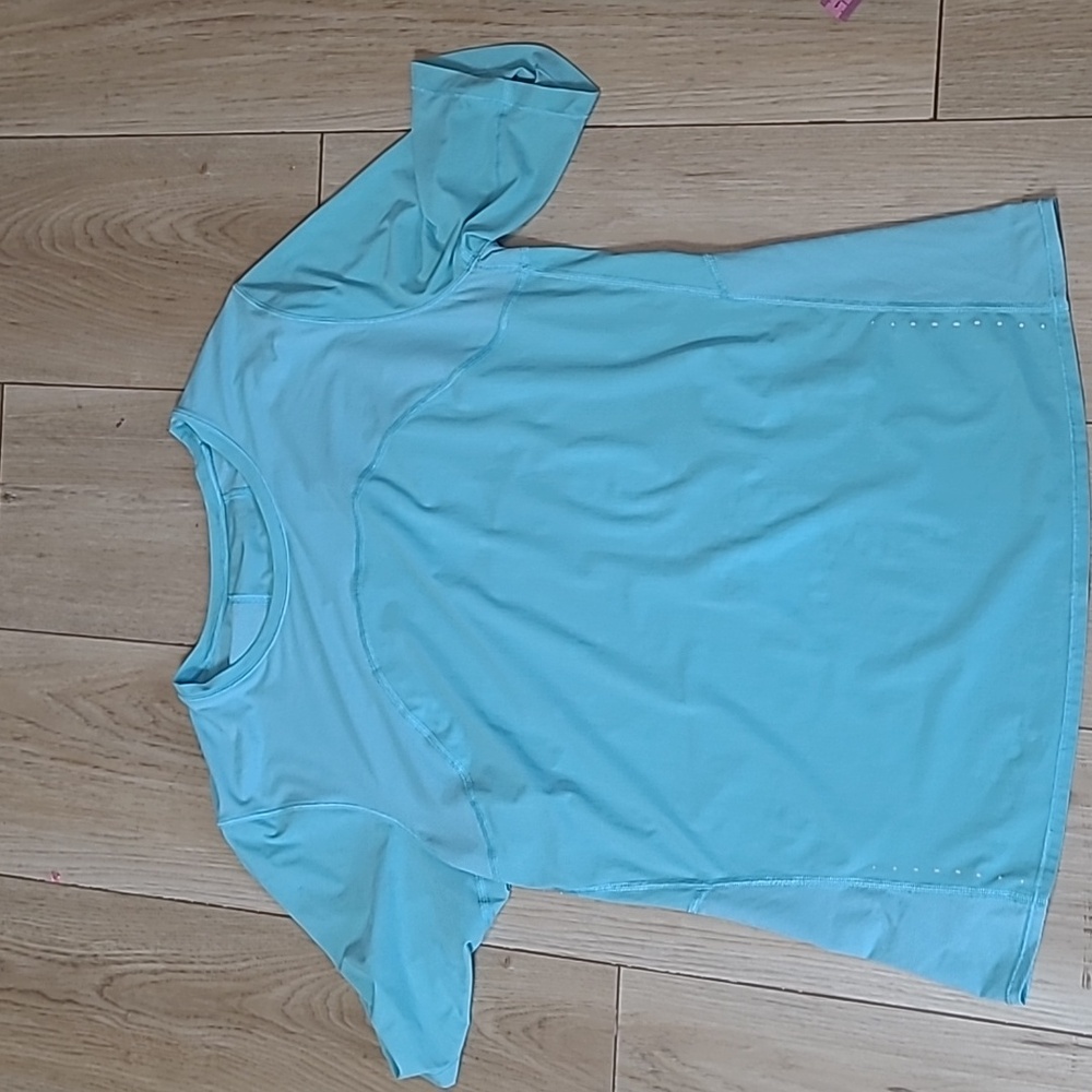 Lululemon Light Blue Short Sleeve Athletic Top Size Small - Picture 5 of 5
